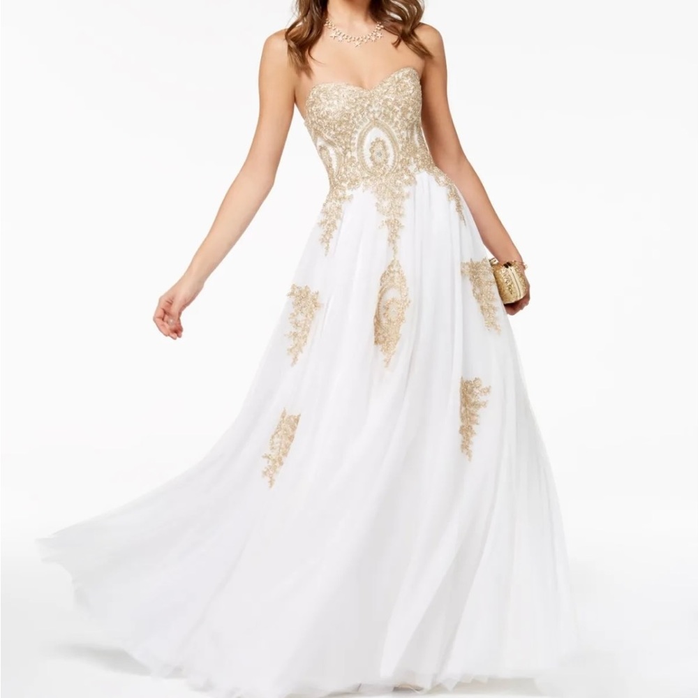 Say Yes to the Prom Strapless Embellished Ballgown Ivory Size 7 $199